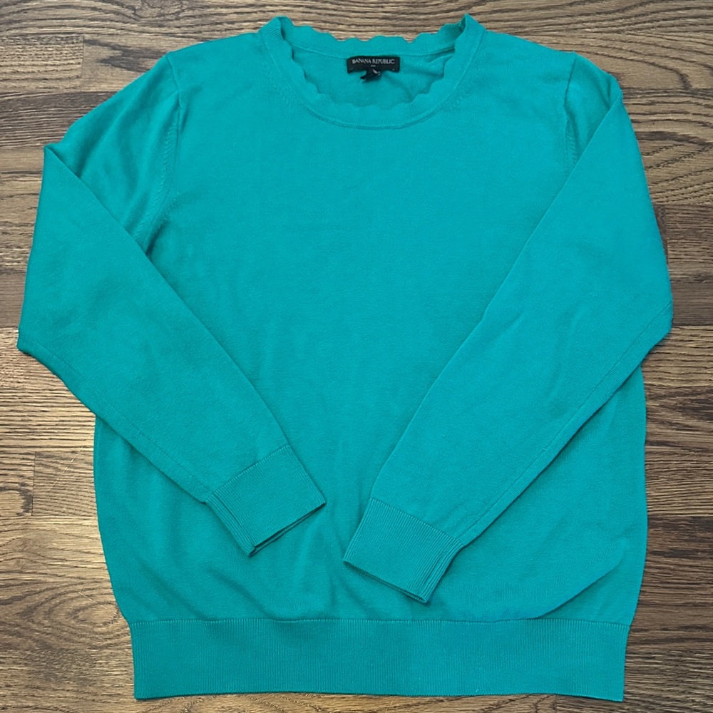 Banana Republic Green Scallop Crewneck Sweater